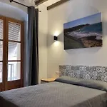 Casa Ferrers Piso 2 Piso Reformado En El Casco Antiguo De Tarragona